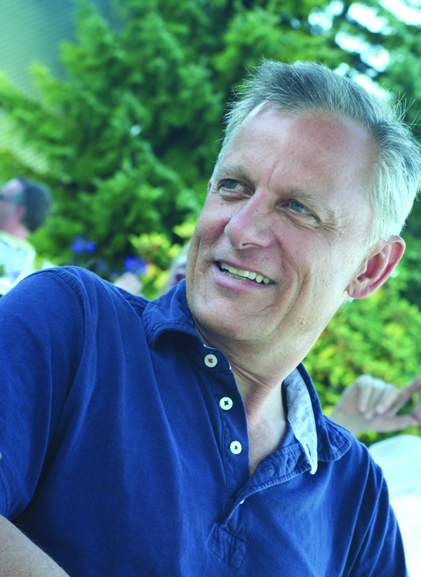 Lampton Enochs Presents “The Fantastic Flying Books of Mr. Morris Lessmore”