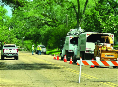 Raymond Thanks All The Linemen! additional image