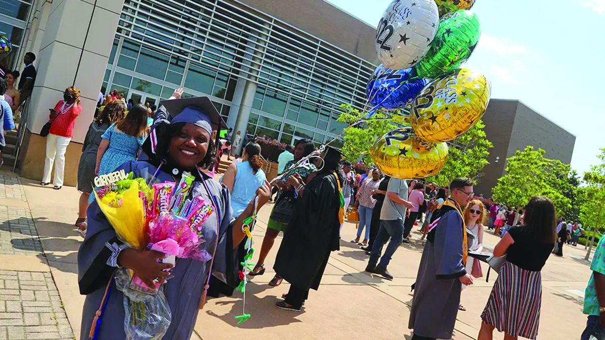 Hinds CC Graduates Nursing/Allied Health Students