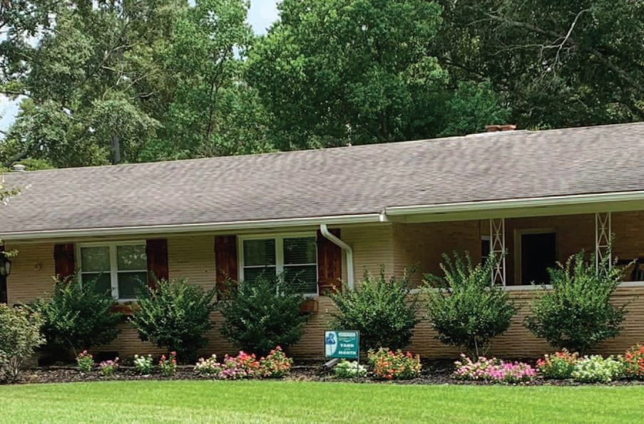 Raymond Garden Club August Yards of The Month