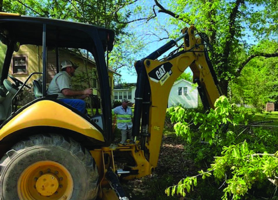 Raymond Garden Club April Yards of the Month
