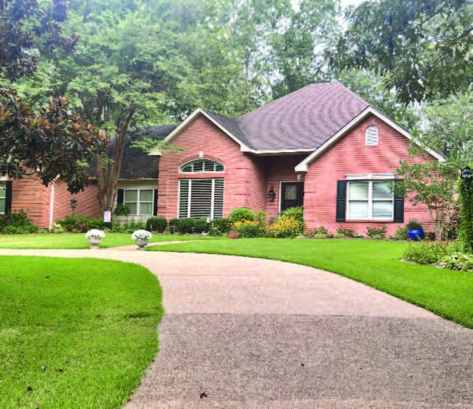 Raymond Garden Club August Yards of the Month