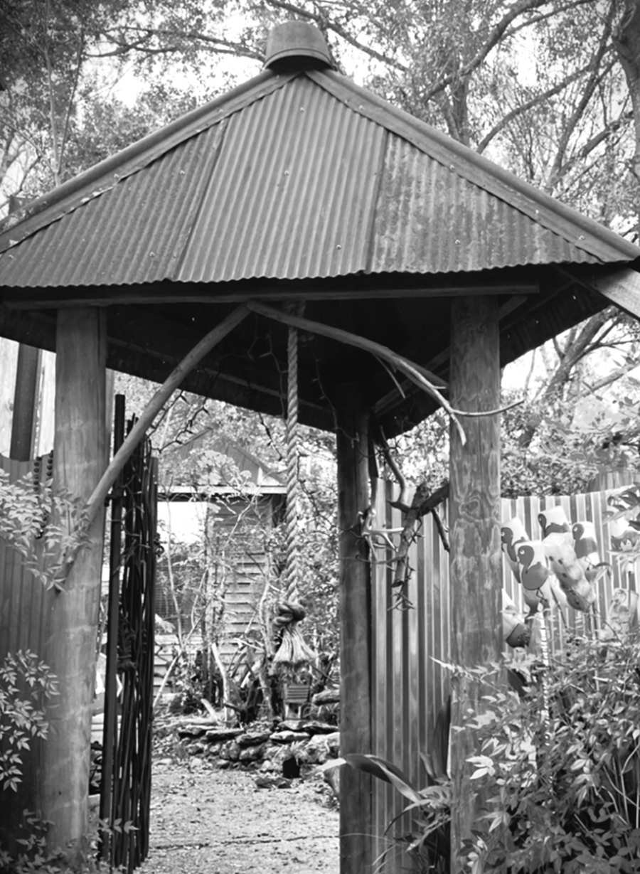 Felder's Garden Fixtures