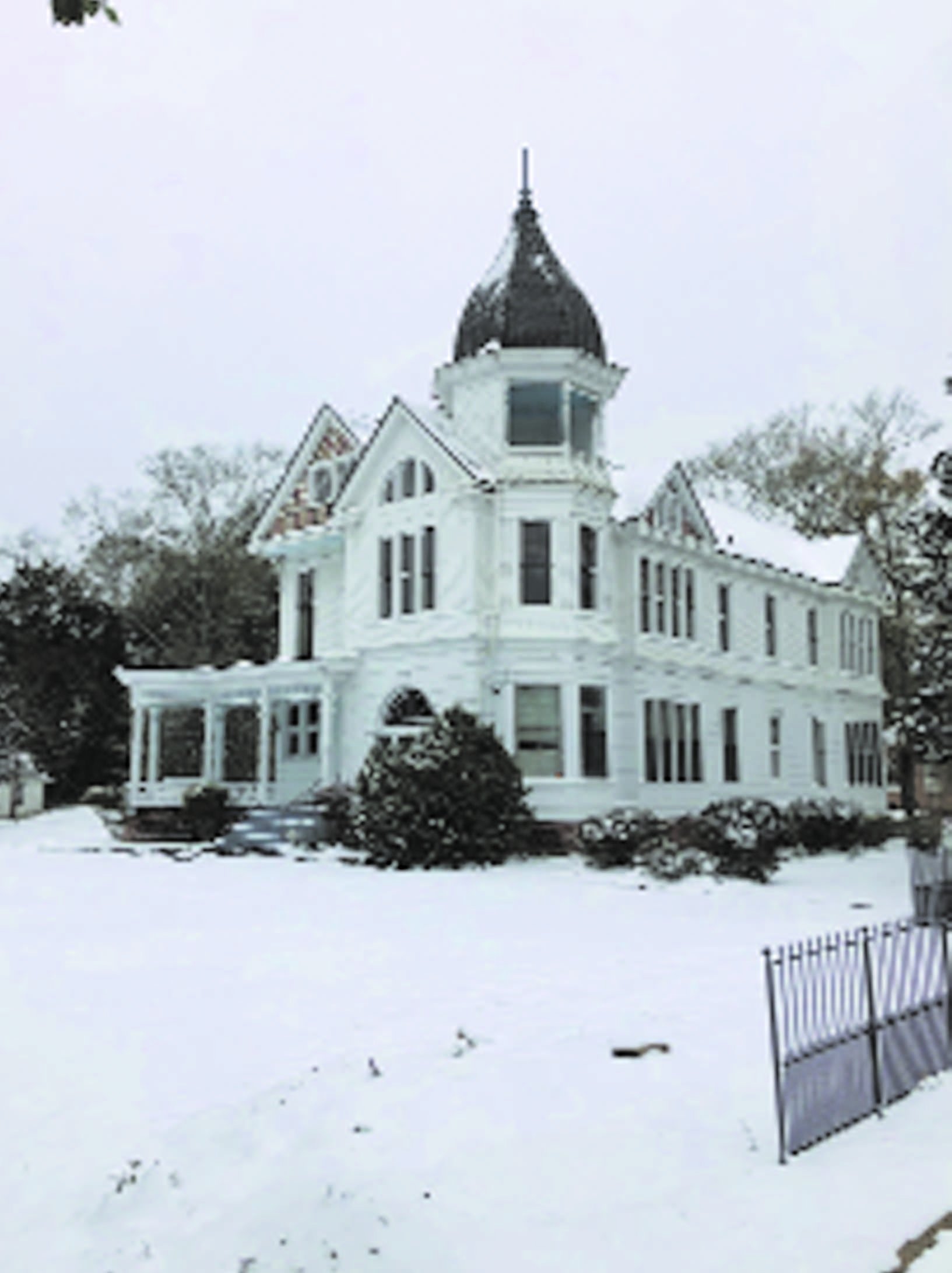 Snow Blankets Magnolia and Pike County