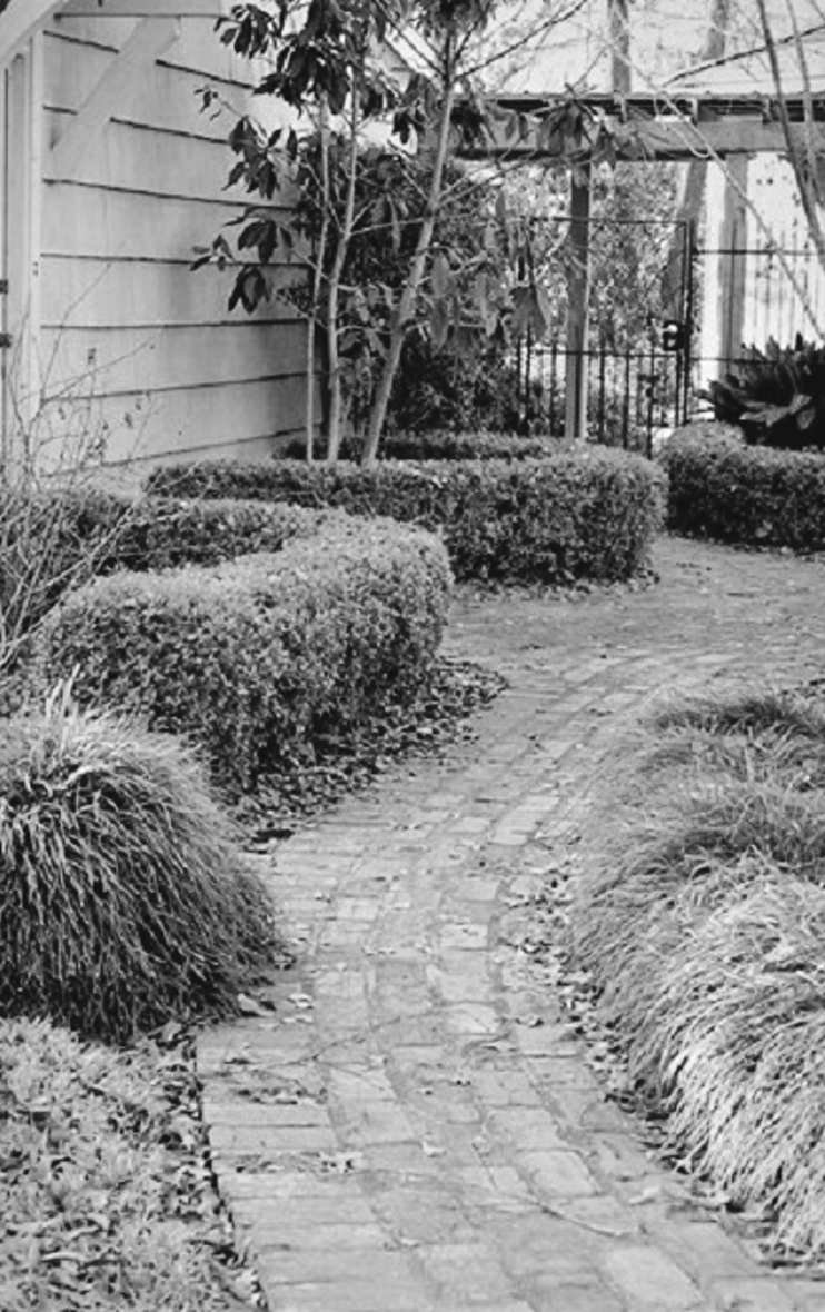 Felder's Garden Footpaths